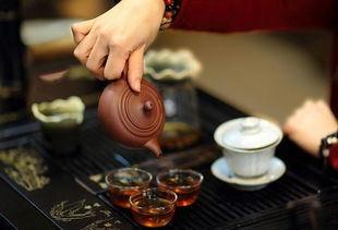 热点爆料泡茶怎么做的视频,一招学会茶艺大师的泡茶技巧  第2张
