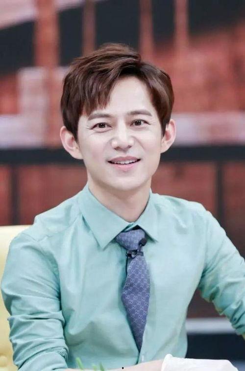 何炅生日娱乐圈爆料视频  第3张